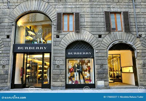 boutique burberry italia